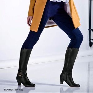 MATERIAL: Leather
HEEL: 7 
Sizes:  5 to  10